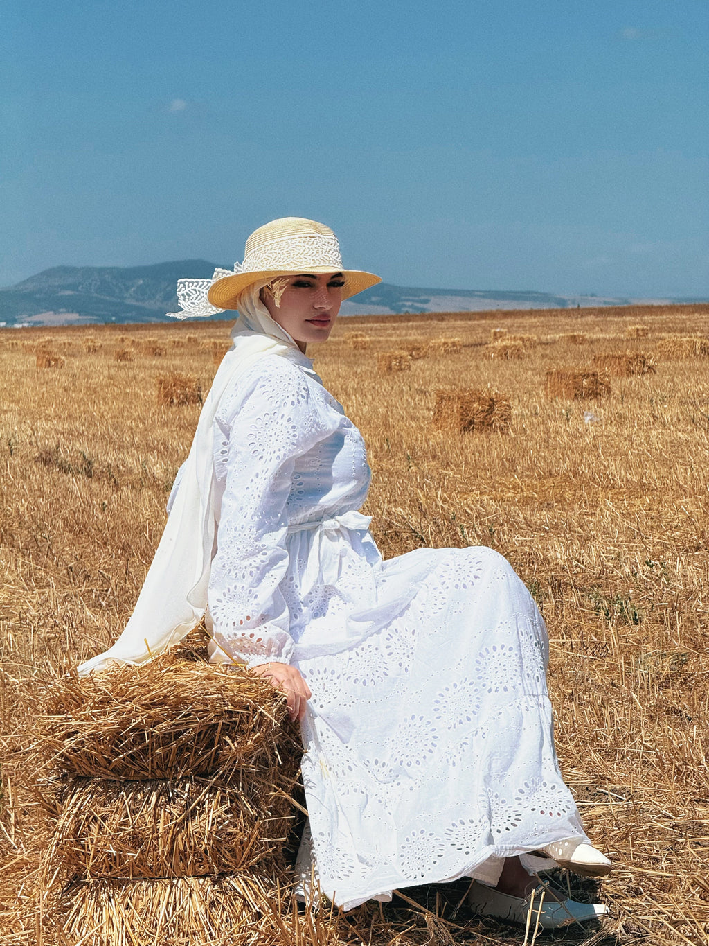Robe en Broderie Anglaise – Voile de Coton