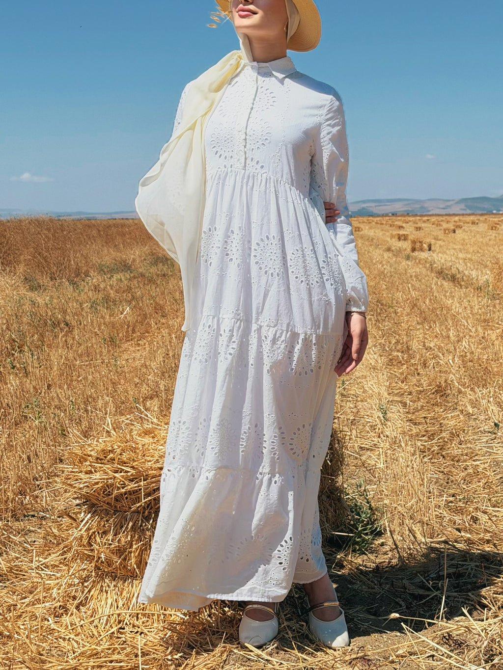 Robe en Broderie Anglaise – Voile de Coton